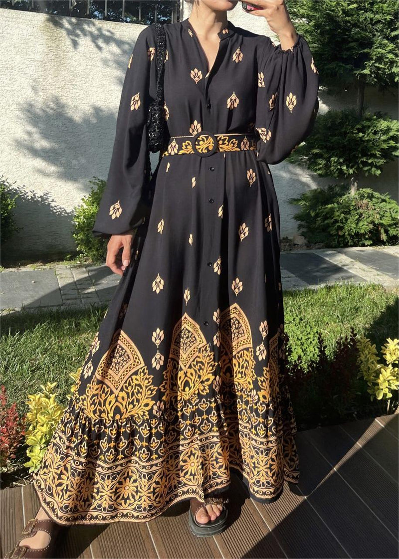 Gracefully Styled Dress for Any Occasion