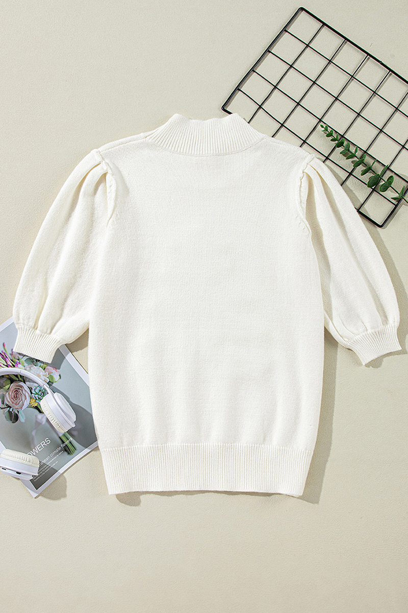Classic Vintage Sweater with a Flattering Fit