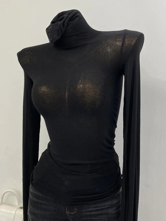 Well Tailored T-Shirt with a Graceful Silhouette