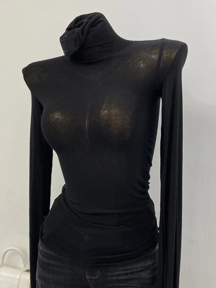 Well Tailored T-Shirt with a Graceful Silhouette