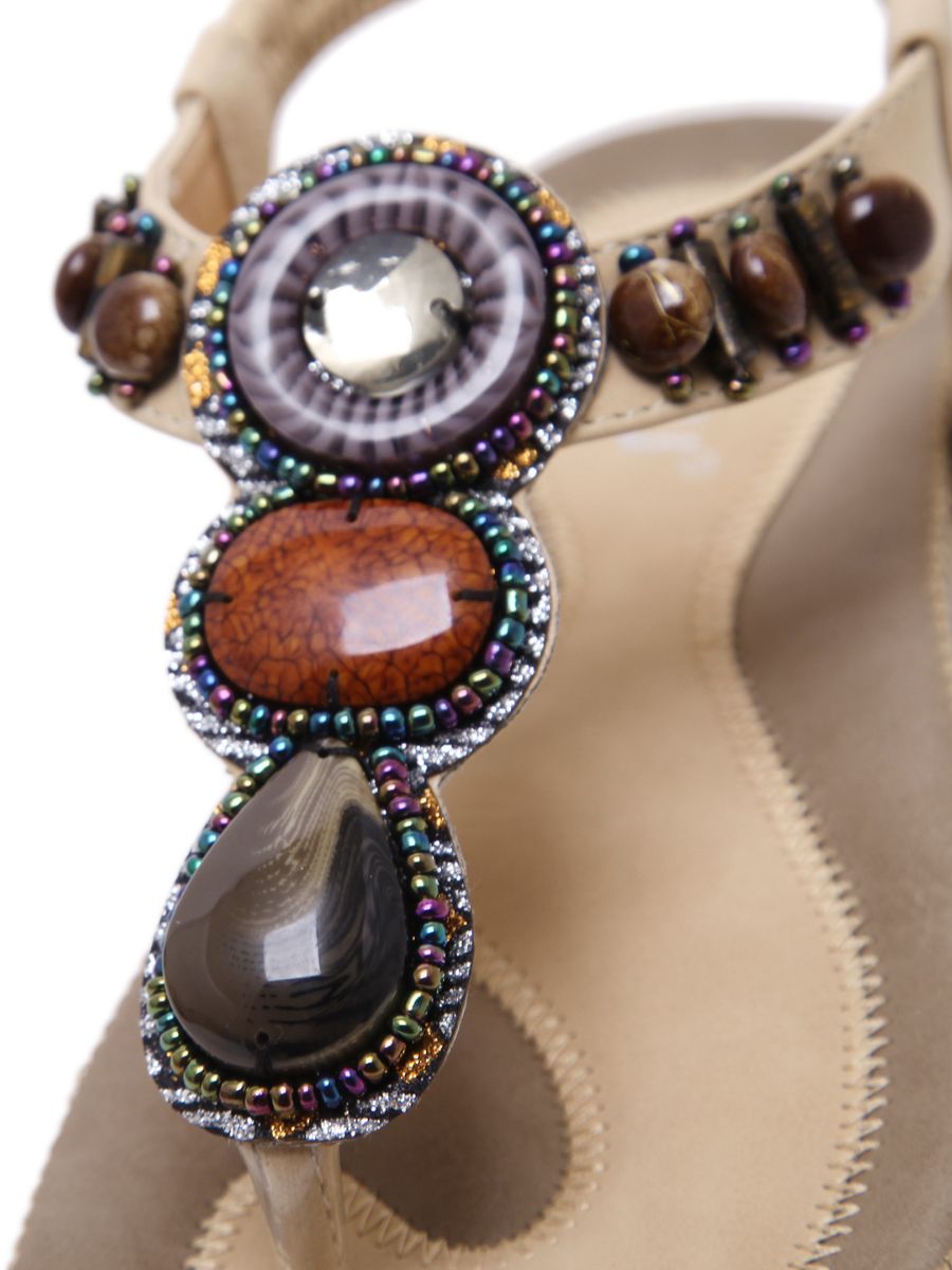 Beautifully Finished Garment in a Timeless Design