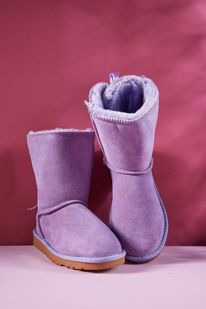 Well Tailored Boots with a Graceful Silhouette
