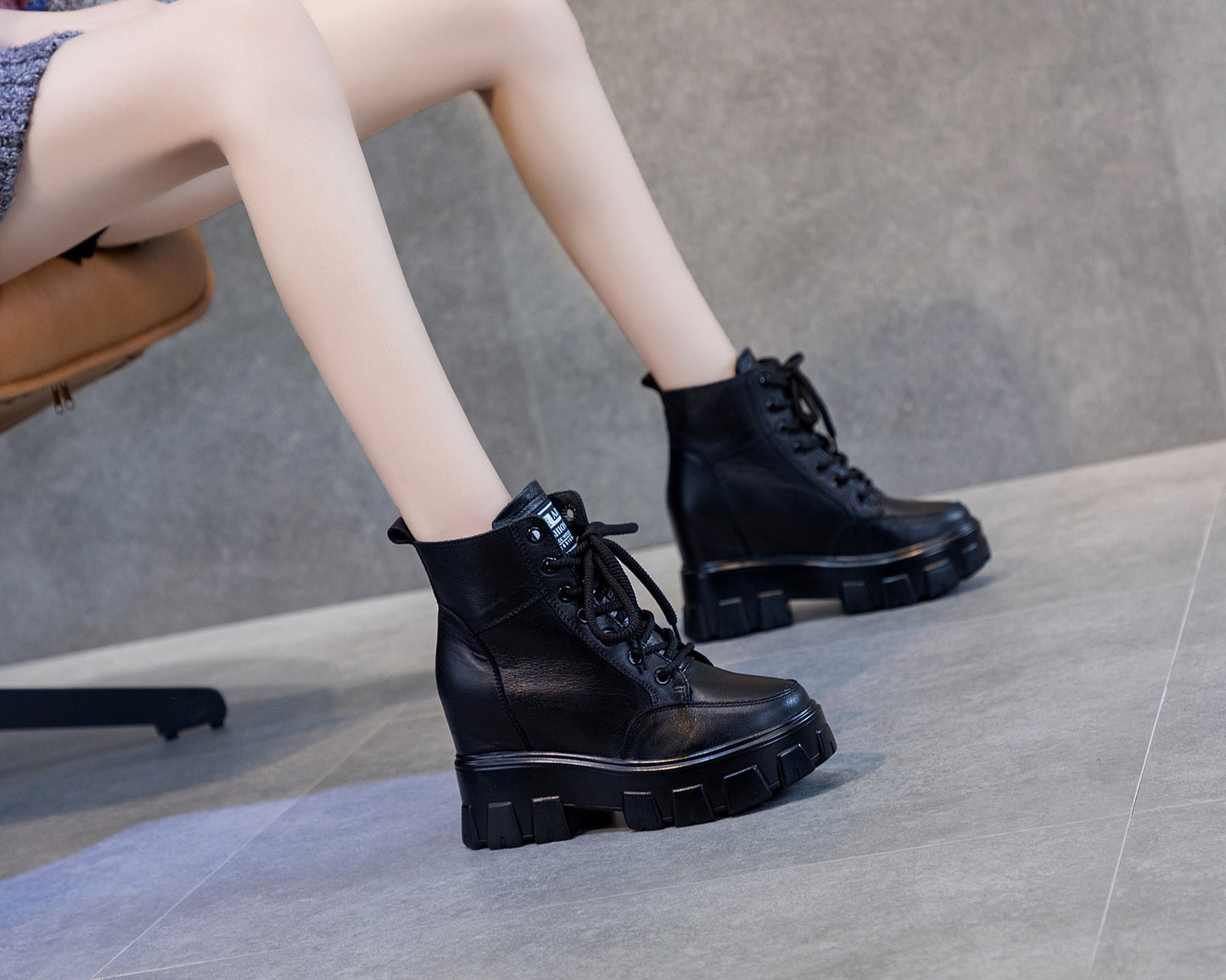 Beautifully Finished Boots in a Timeless Design