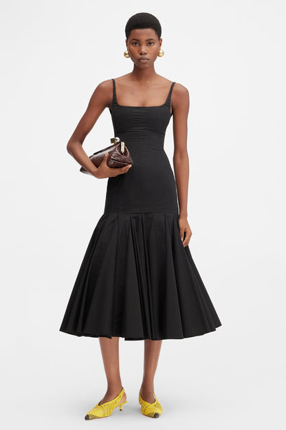 Classic Vintage Dress with a Flattering Fit