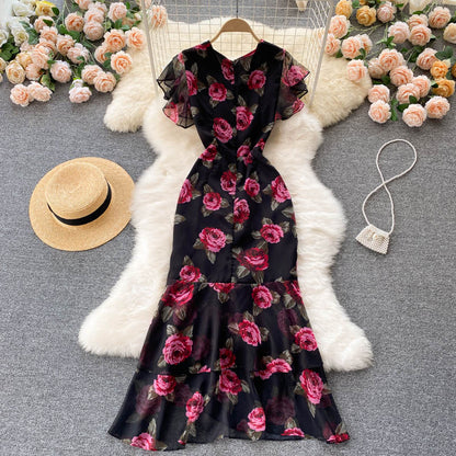Classic Vintage Dress with a Flattering Fit