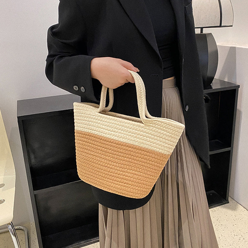 Effortlessly Elegant Bag with a Timeless Design