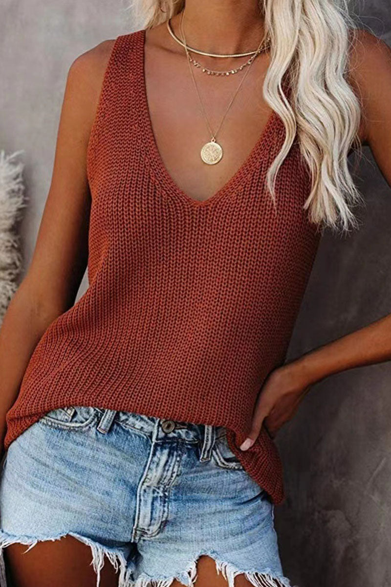 Effortlessly Elegant Top with a Timeless Design