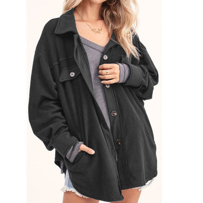 Well Tailored Coat with a Graceful Silhouette