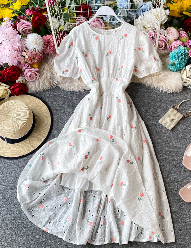 Beautifully Finished Dress in a Timeless Design