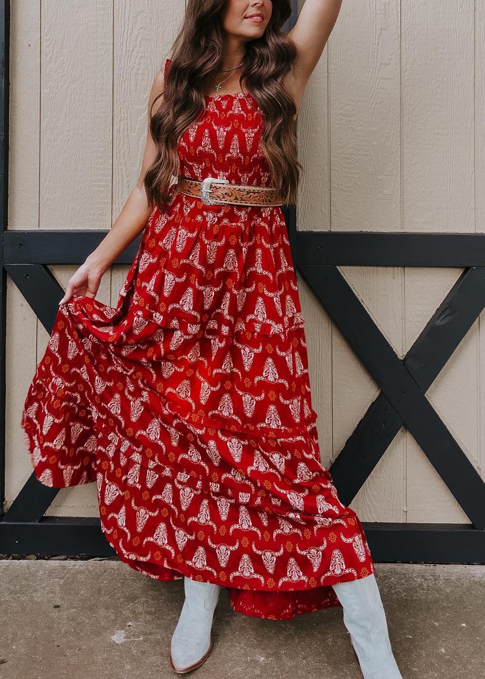 Gracefully Styled Dress for Any Occasion