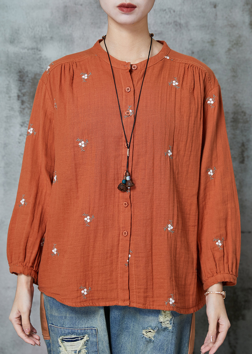Beautifully Crafted Blouse in a Classic Style