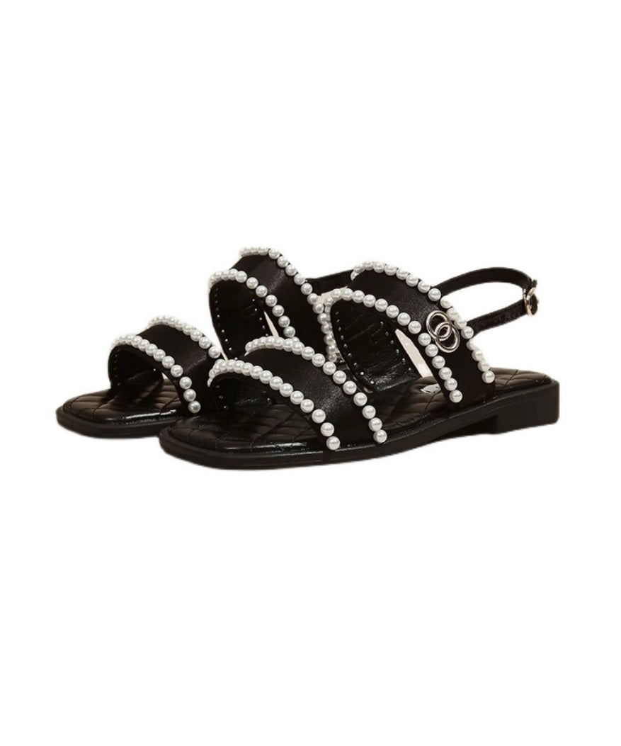 Beautifully Crafted Sandals in a Classic Style