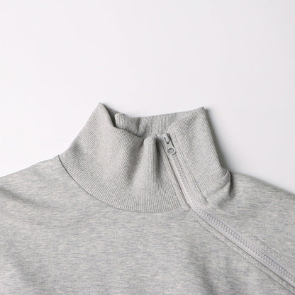 Well Tailored Sweater with a Graceful Silhouette