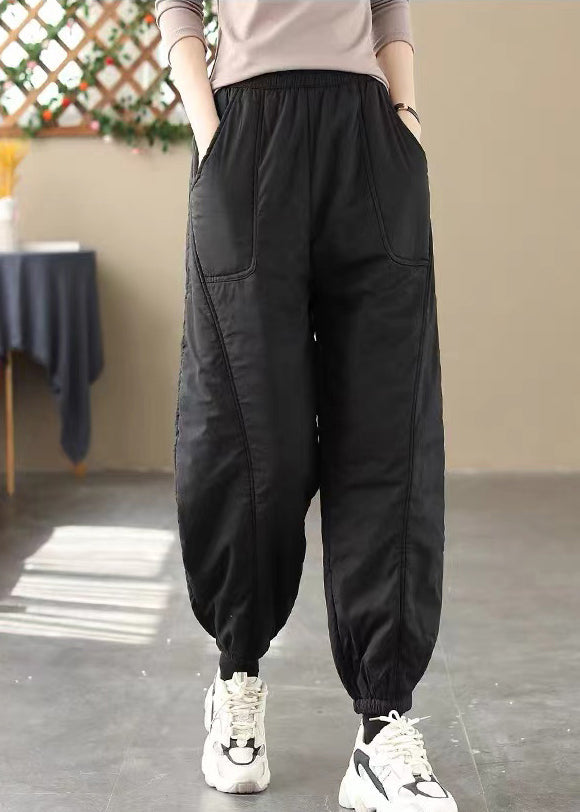 Effortlessly Elegant Pants with a Timeless Design