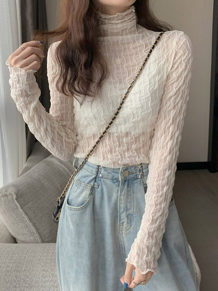 Beautifully Crafted T-Shirt in a Classic Style