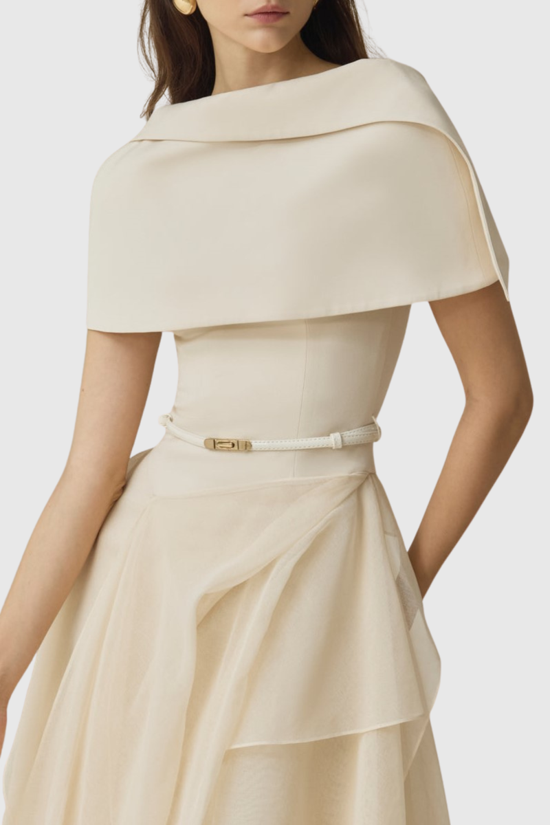 Well Tailored Dress with a Graceful Silhouette
