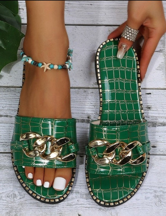 Effortlessly Elegant Sandals with a Timeless Design