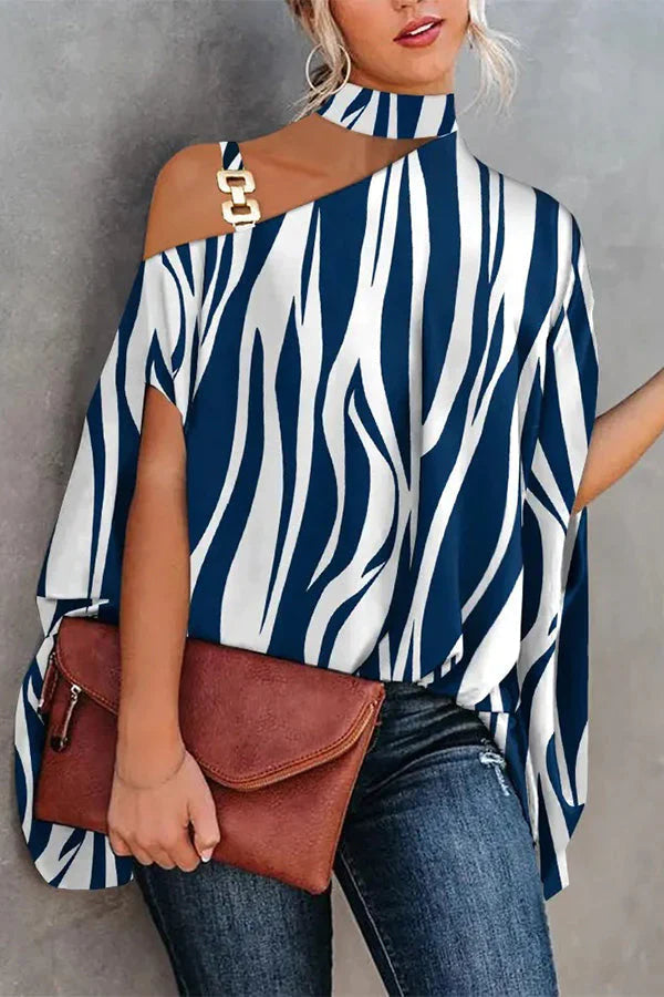 Well Tailored Top with a Graceful Silhouette