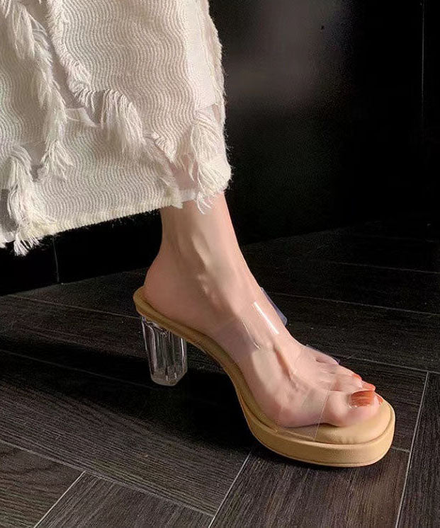 Classic Vintage Sandals with a Flattering Fit