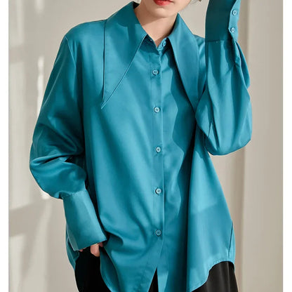 Beautifully Crafted Blouse in a Classic Style