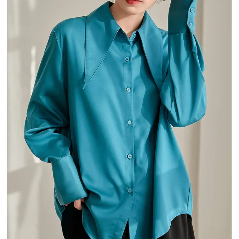 Beautifully Crafted Blouse in a Classic Style