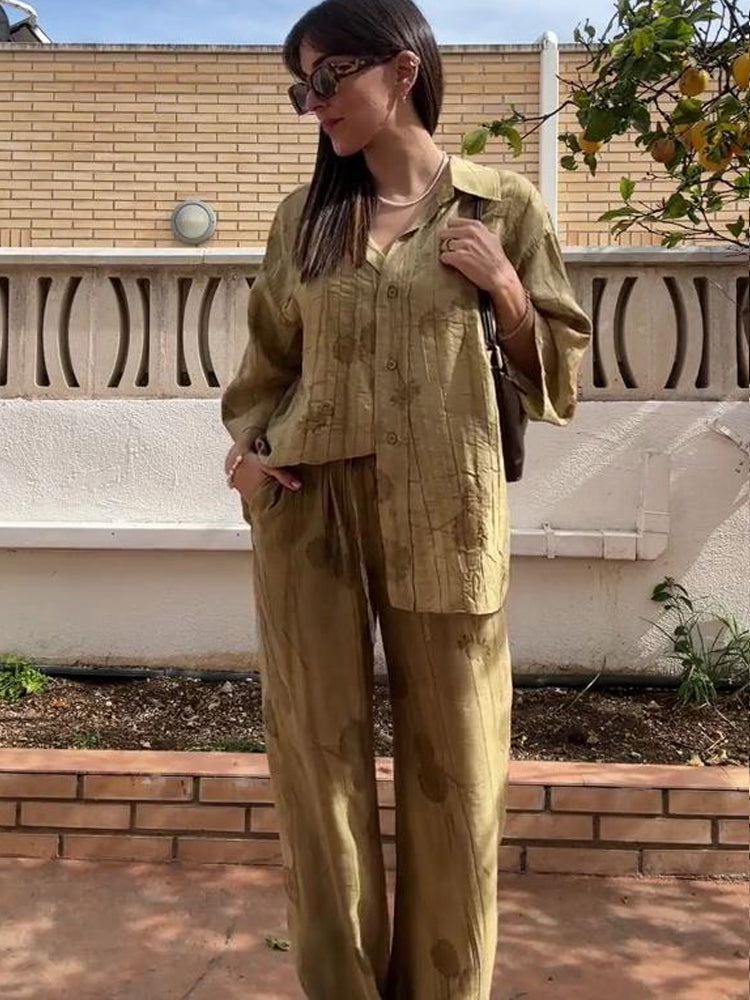 Beautifully Finished Pants in a Timeless Design