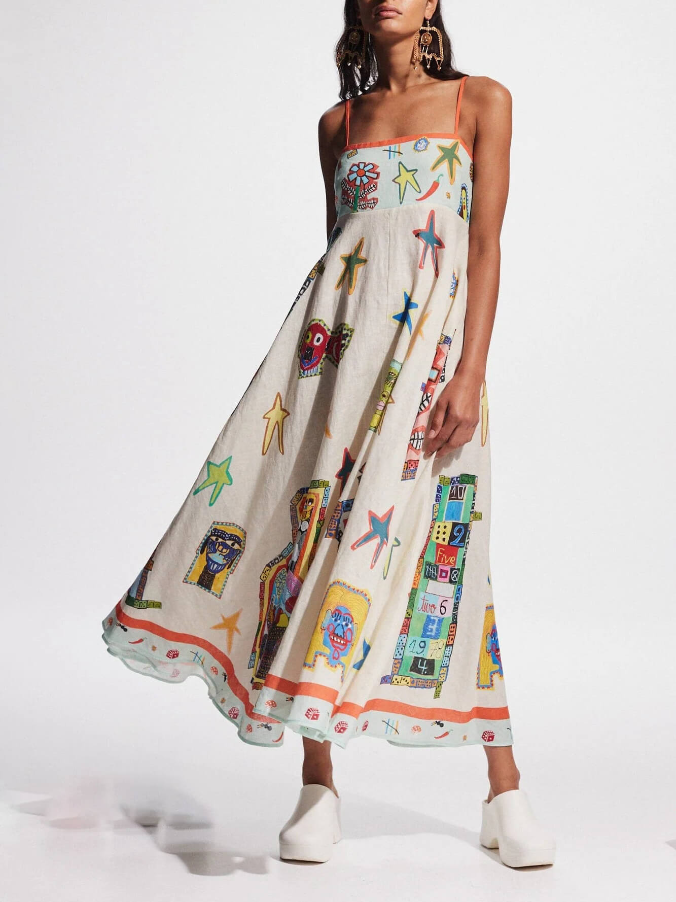 Beautifully Crafted Dress in a Classic Style