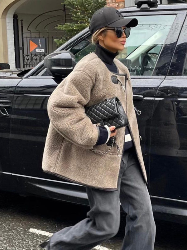 Gracefully Styled Cardigan for Any Occasion