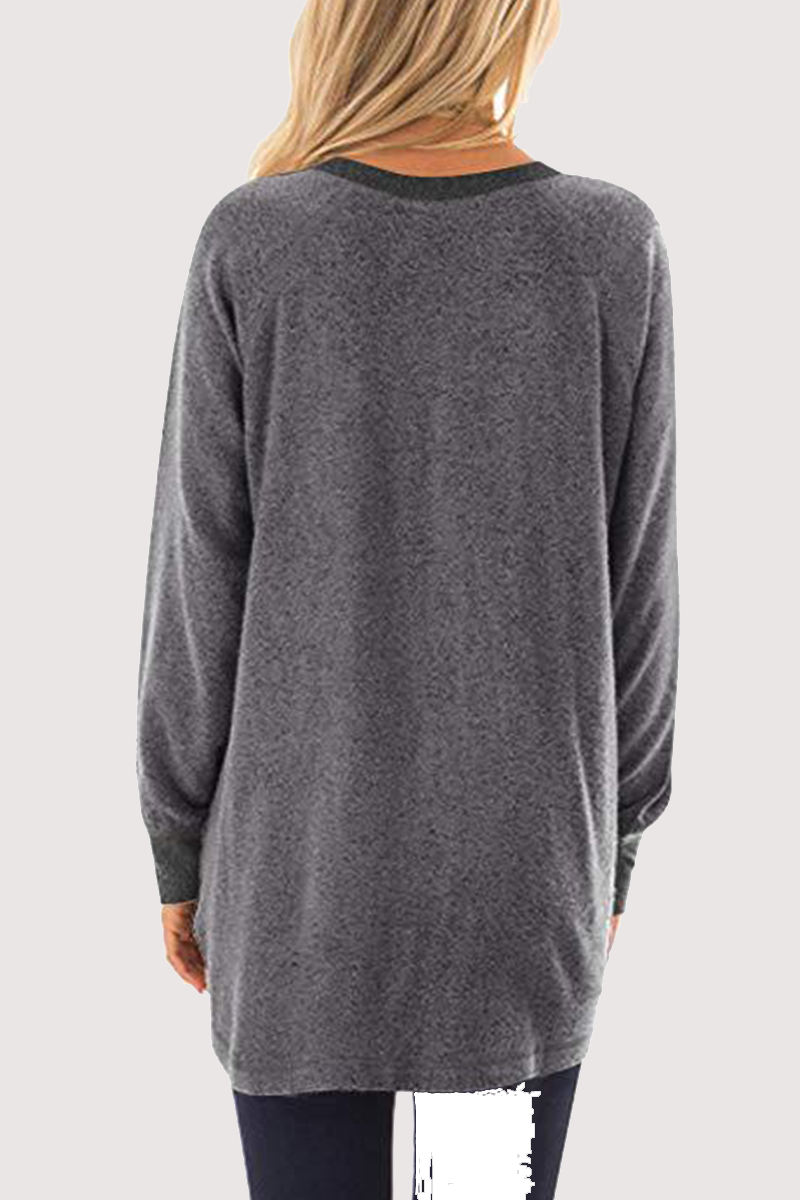 Well Tailored Top with a Graceful Silhouette