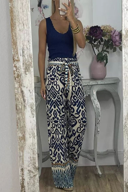 Classic Vintage Pants with a Flattering Fit