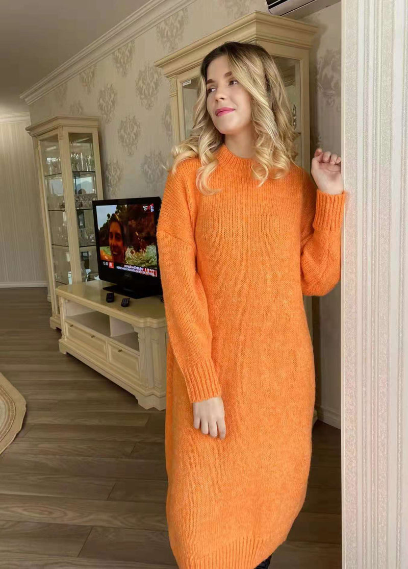 Well Tailored Sweater with a Graceful Silhouette