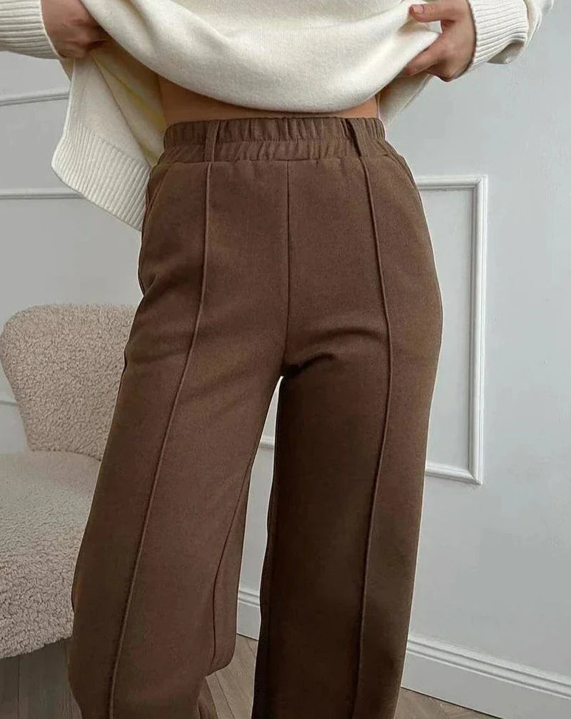 Well Tailored Pants with a Graceful Silhouette