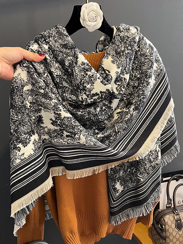 Effortlessly Elegant Garment with a Timeless Design