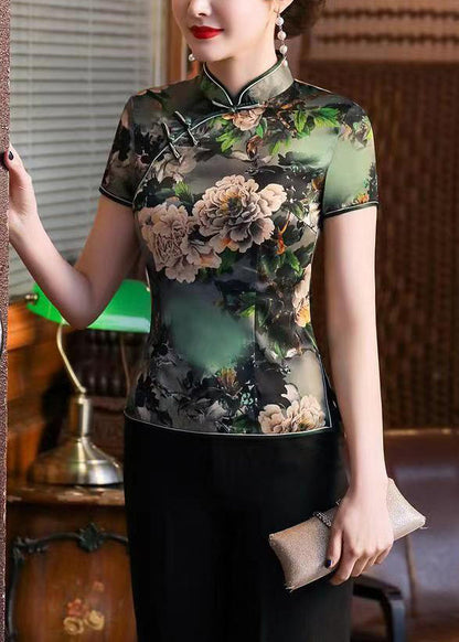Sophisticated Top with a Clean Classic Look