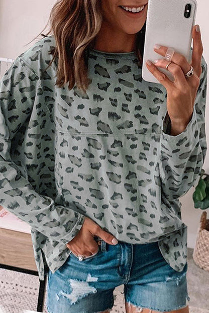 Classic Vintage Top with a Flattering Fit