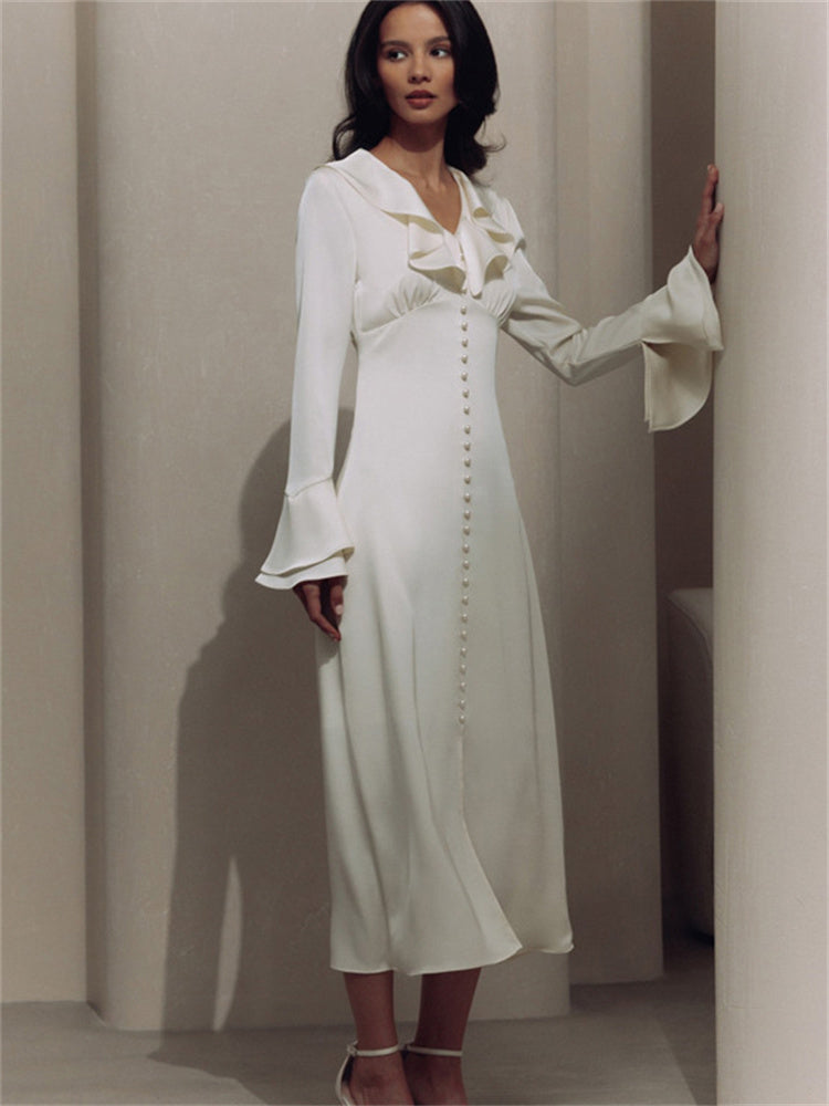 Effortlessly Elegant Dress with a Timeless Design