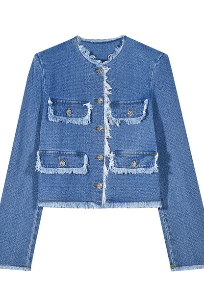Effortlessly Elegant Jacket with a Timeless Design