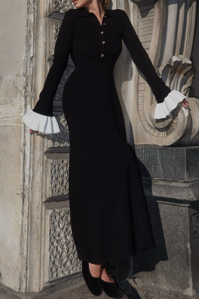 Classic Vintage Dress with a Flattering Fit