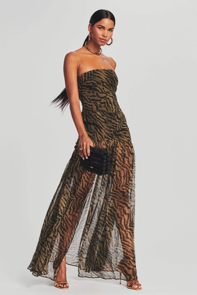 Beautifully Crafted Dress in a Classic Style