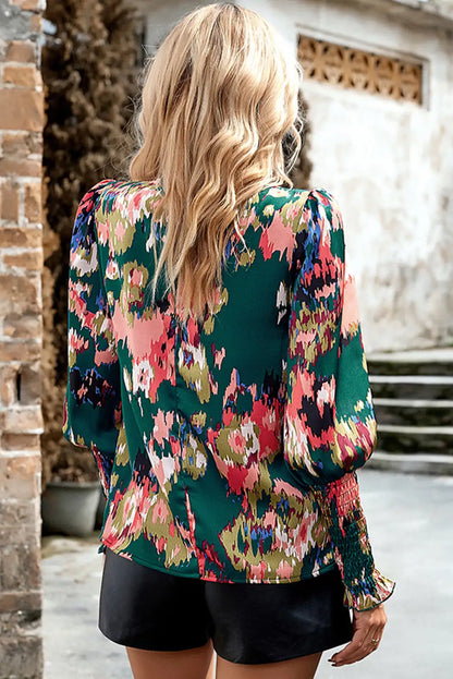 Sophisticated Blouse with a Clean Classic Look