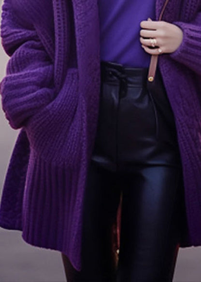 Well Tailored Cardigan with a Graceful Silhouette