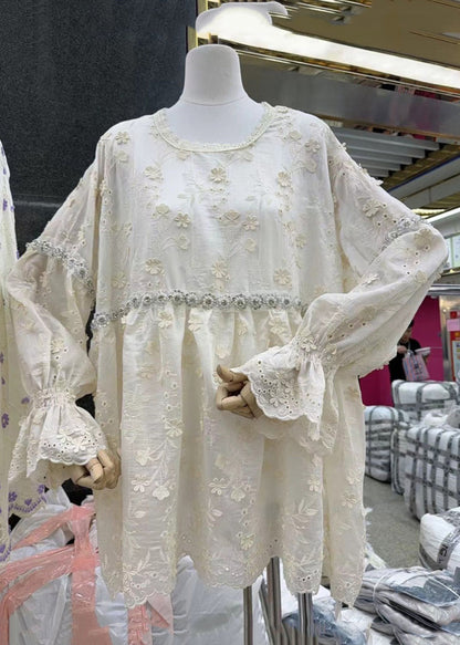 Beautifully Crafted Blouse in a Classic Style