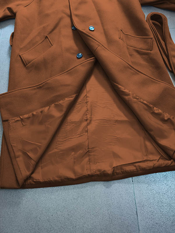Beautifully Finished Coat in a Timeless Design