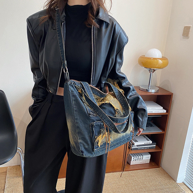 Polished Bag with an Effortless Classic Look