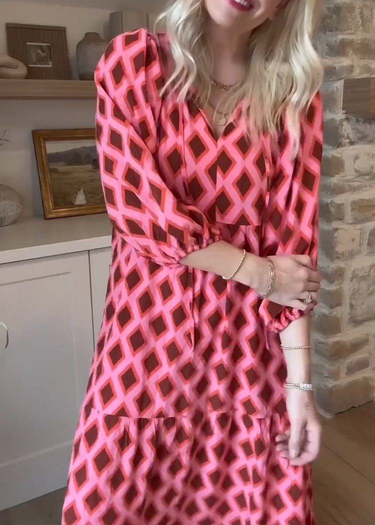 Classic Vintage & Enduringly Stylish Dress
