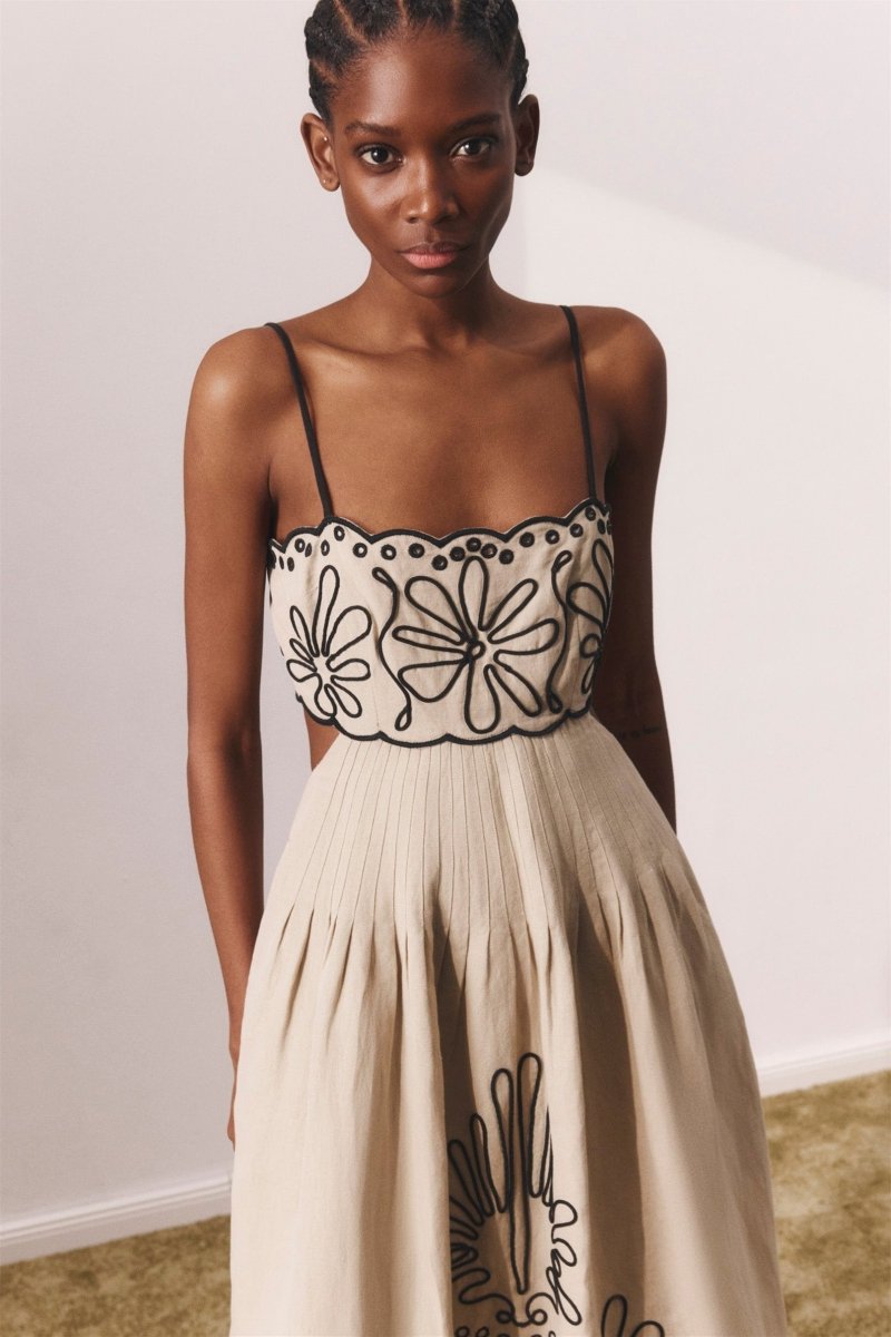Beautifully Crafted Dress in a Classic Style