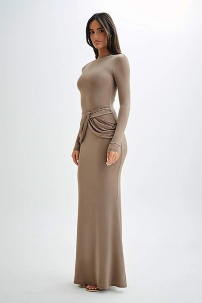 Sophisticated Dress with a Clean Classic Look