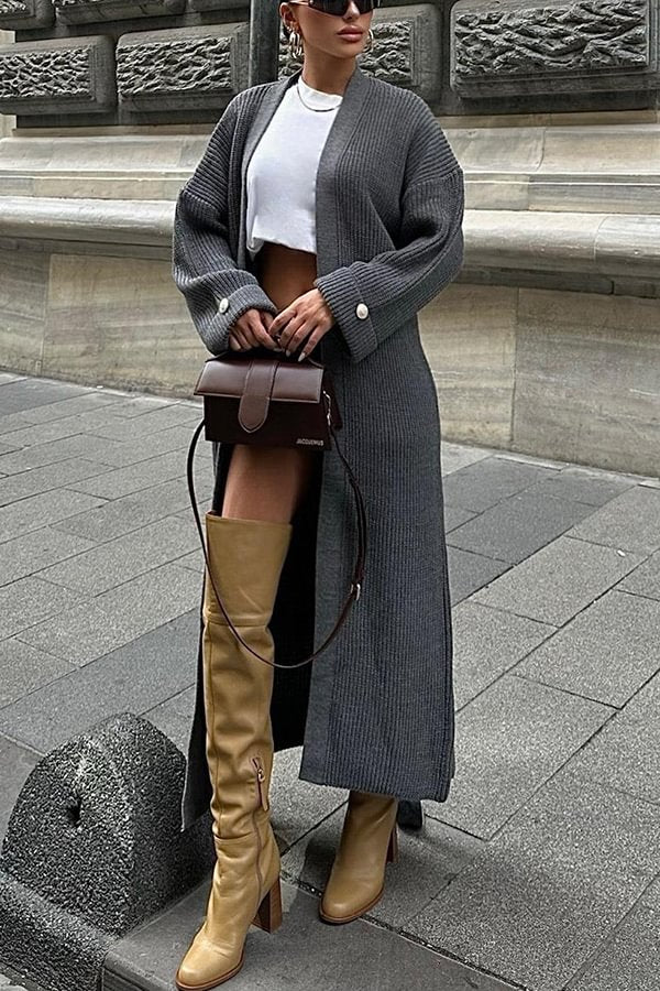 Effortlessly Elegant Cardigan with a Timeless Design