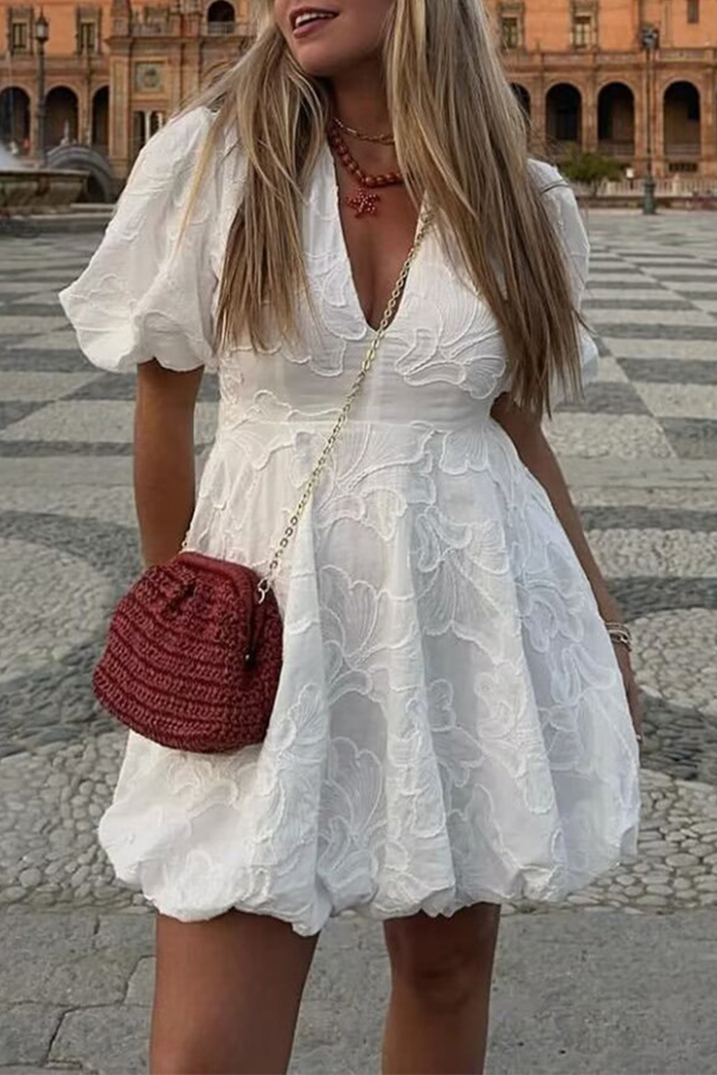 Beautifully Finished Dress in a Timeless Design