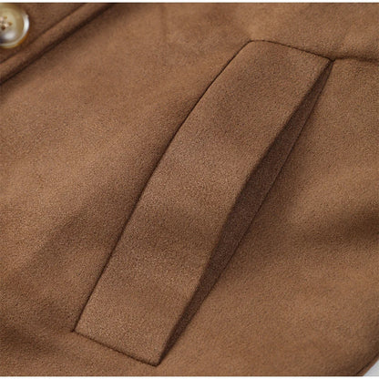 Well Tailored Coat with a Graceful Silhouette